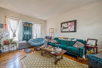 5425 W Montrose Ave in Chicago, IL - Building Photo - Building Photo