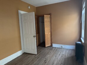 35 Oak Ave in Irvington, NJ - Building Photo - Building Photo