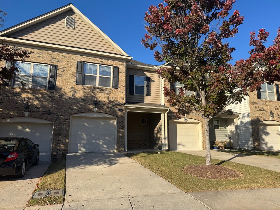 545 Panorama Park Pl in Cary, NC - Building Photo