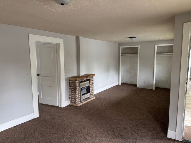 301 Elmwood Ave in Gadsden, AL - Building Photo - Building Photo