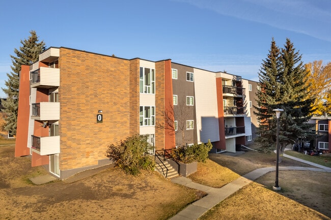 Park Place South in Edmonton, AB - Building Photo - Building Photo