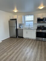 5915-5119 119 Ave in Edmonton, AB - Building Photo