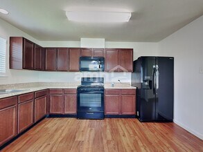 22323 Queenbury Hills Dr in Houston, TX - Building Photo - Building Photo