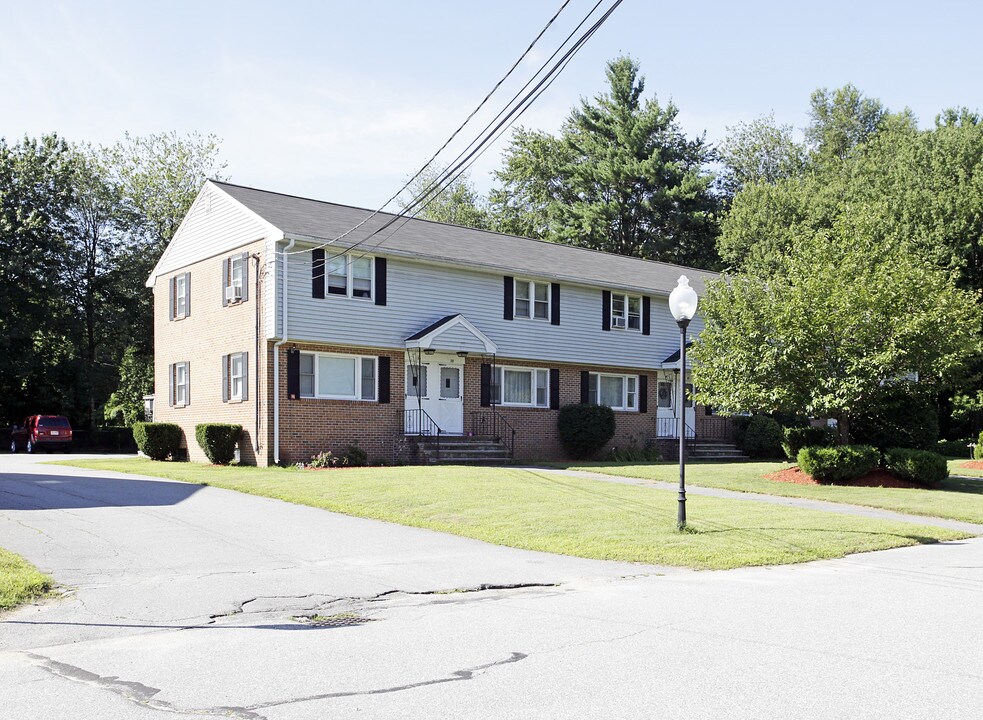 14-52 Frank St in Dracut, MA - Building Photo