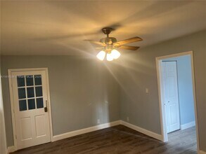 2118 N 19th Ave in Hollywood, FL - Building Photo - Building Photo