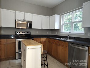 467 Doughton Ln in Charlotte, NC - Building Photo - Building Photo