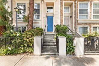 4104 W Kling St in Burbank, CA - Building Photo - Building Photo
