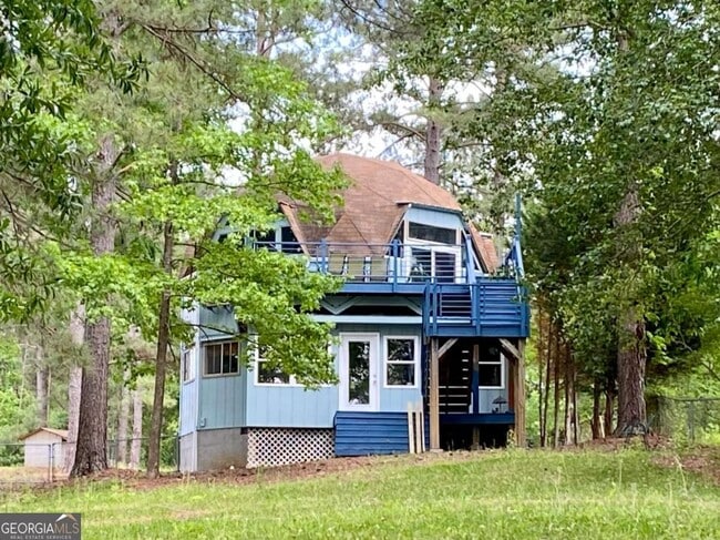 property at 104 Turtle Ct SE