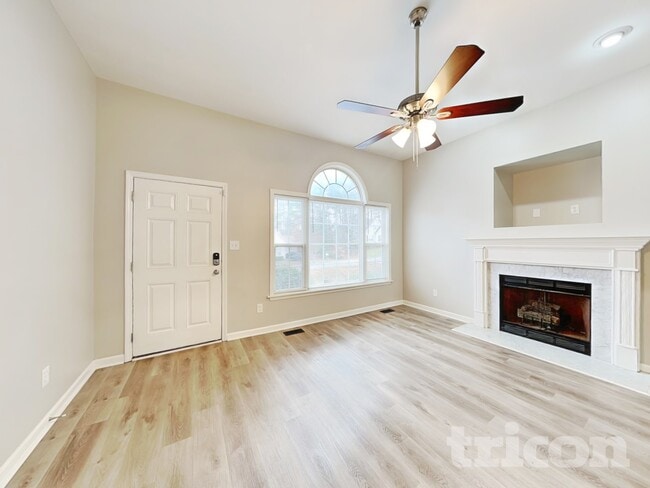 125 Torrington Ave in Franklinton, NC - Foto de edificio - Building Photo