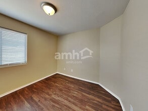8956 W Charleston Ave in Peoria, AZ - Building Photo - Building Photo