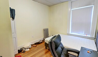 358 Broadway, Unit 1 in Somerville, MA - Building Photo - Building Photo
