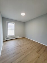 389 Ocean Ave, Unit 1 in Jersey City, NJ - Building Photo - Building Photo