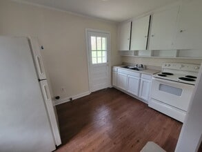 231 Pineneedle Rd in Columbia, SC - Building Photo - Building Photo