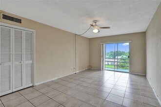 4731 NW 10th Ct, Unit 314 in Plantation, FL - Building Photo - Building Photo