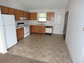 212 Wyndham Cir in Greenville, NC - Building Photo - Building Photo