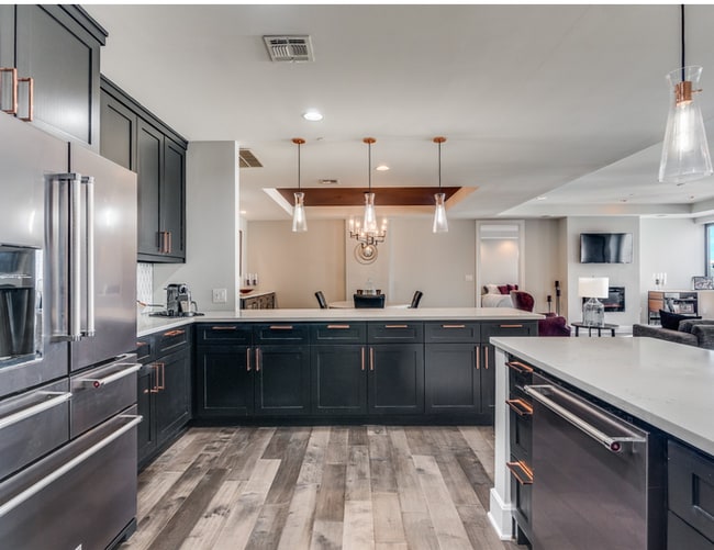 property at 1505 Elm St