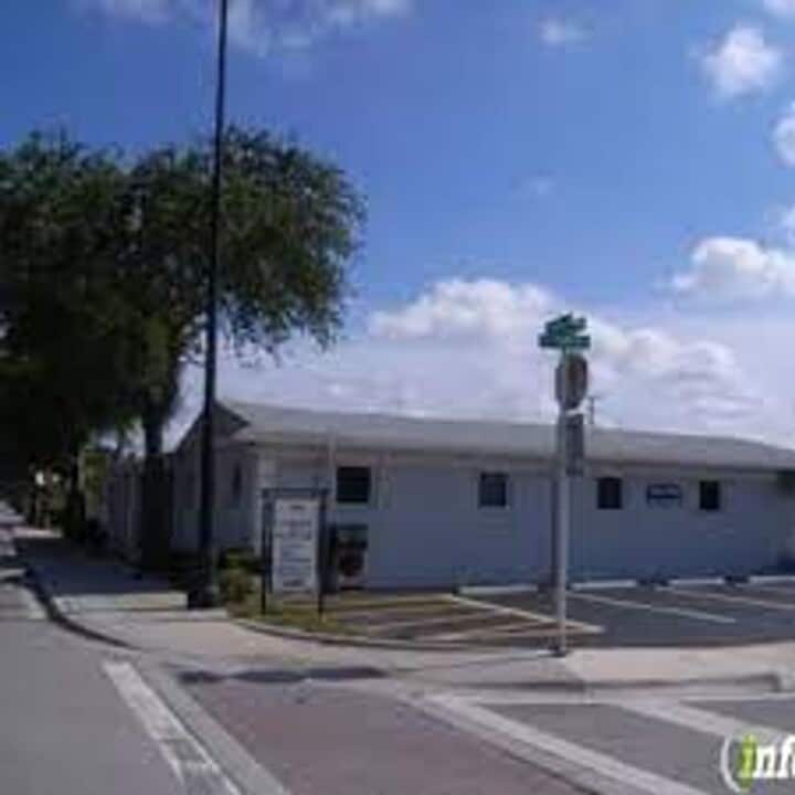 800 S Federal Hwy in Hollywood, FL - Building Photo