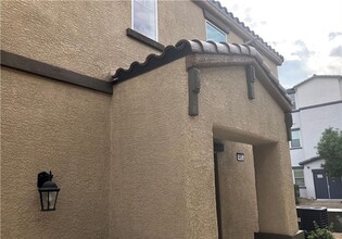 4455 Dover Straight St in Las Vegas, NV - Foto de edificio - Building Photo