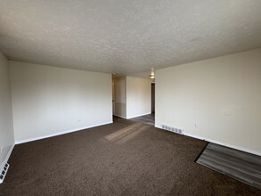 3015 Dalton Pl SW in Canton, OH - Building Photo - Building Photo