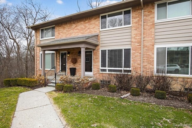 property at 1043 N Old Woodward Ave