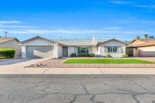 1734 E Laguna Dr in Tempe, AZ - Building Photo