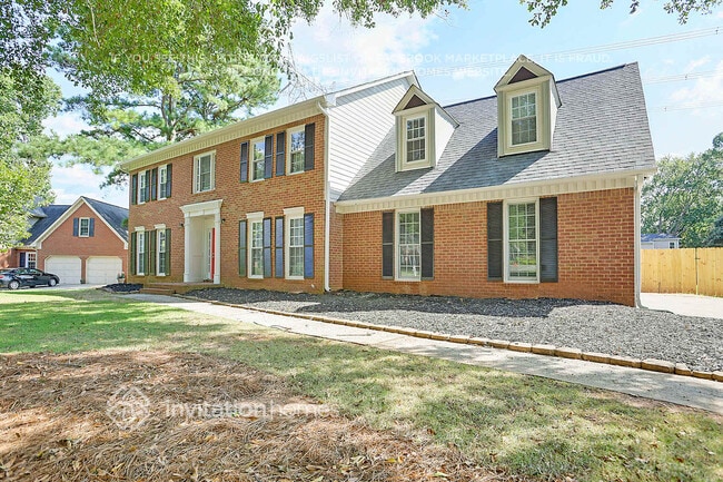 property at 1522 Oakmoor Pl