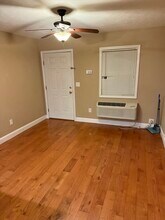1824 7th Ave, Unit 1824 apt 1 in Huntington, WV - Foto de edificio - Building Photo
