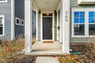 366 Steeples Blvd in Indianapolis, IN - Building Photo - Building Photo