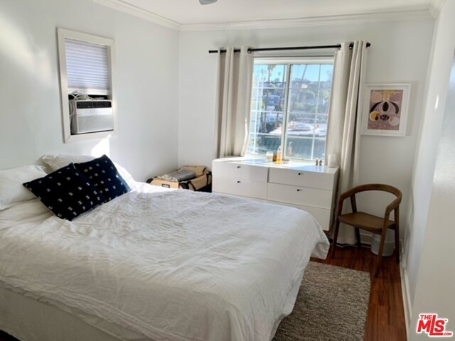 3406 1/2 Larissa Dr in Los Angeles, CA - Building Photo