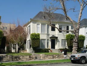 9953-9957 Robbins Dr in Beverly Hills, CA - Foto de edificio - Building Photo