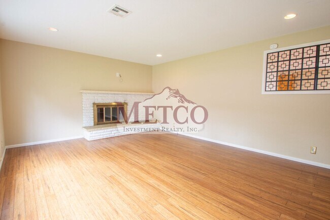 2683 Jeppesen Acres Rd in Eugene, OR - Building Photo - Building Photo