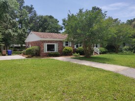 1759 Lady Ashley St in Charleston, SC - Building Photo
