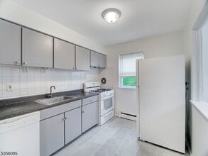 2467 NJ-10 in Morris Plains, NJ - Building Photo - Building Photo
