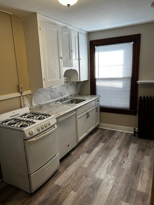 73 Gorsline St in Rochester, NY - Building Photo