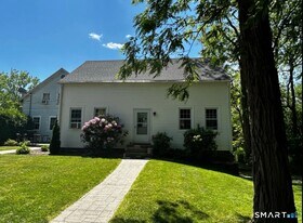 16 Wilbur Rd in Washington, CT - Building Photo