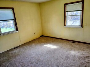 309 W Leslie Ln in Columbia, MO - Building Photo - Building Photo