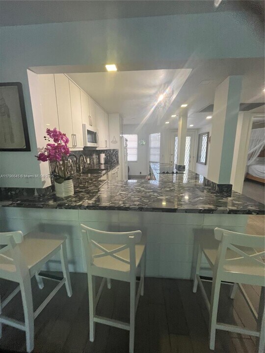1401 SW 128th Terrace in Pembroke Pines, FL - Building Photo