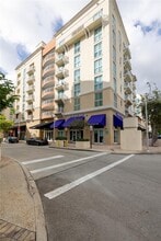 7275 SW 90th St in Miami, FL - Building Photo - Building Photo