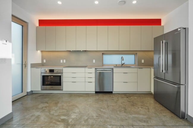 12529 Wagner St in Los Angeles, CA - Foto de edificio - Building Photo