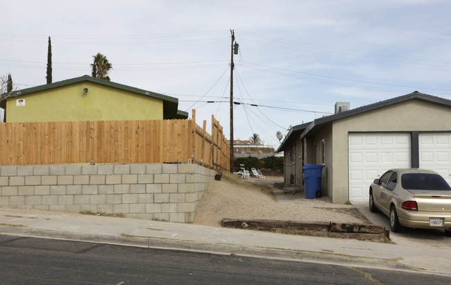 937-939 Carson St in Barstow, CA - Building Photo - Building Photo