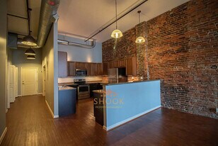 102 N Third St in Lafayette, IN - Building Photo