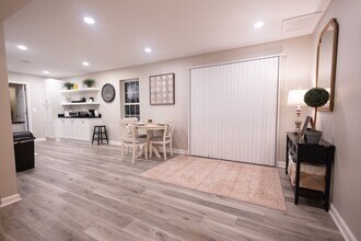 9220 Weathersfield Dr in Linton Hall, VA - Building Photo - Building Photo