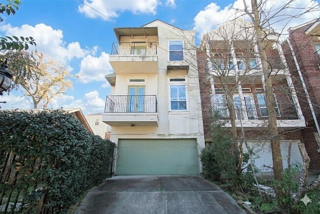 property at 1317 Bomar St