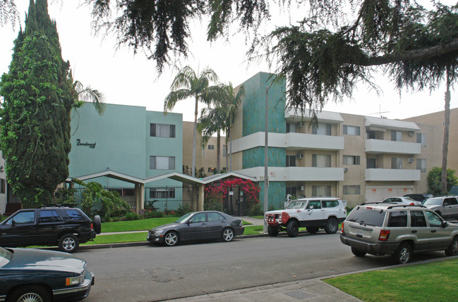 Landmark Apartments in Los Angeles, CA - Building Photo - Building Photo