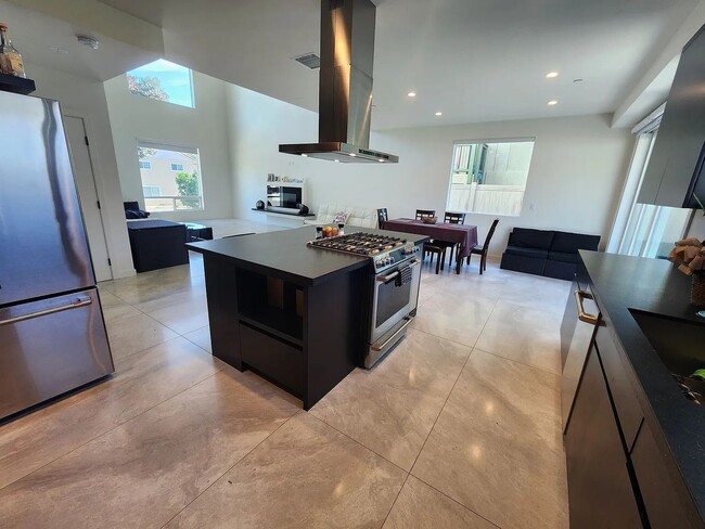 property at 417 Heidelberg Ave