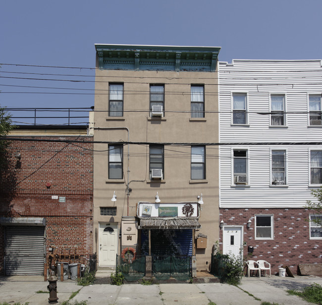 186 Richards St in Brooklyn, NY - Building Photo - Building Photo