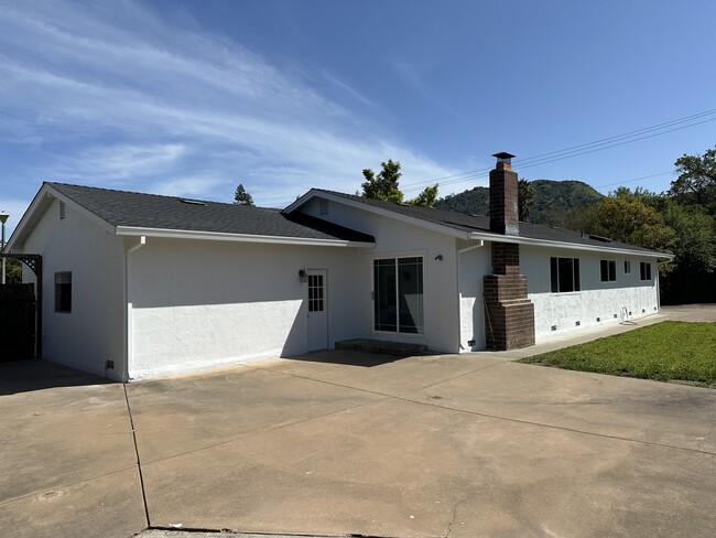 property at 5524 Illinois Ct