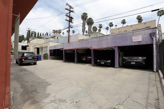 124 N Kenmore Ave in Los Angeles, CA - Building Photo - Building Photo