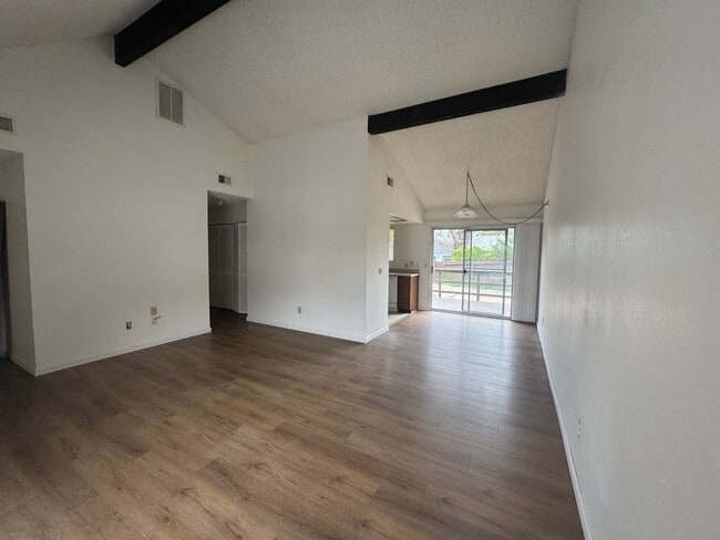 7560 Sombrilla Ave in Atascadero, CA - Building Photo - Building Photo