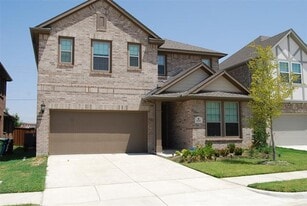 2133 Bonnell St in Carrollton, TX - Building Photo